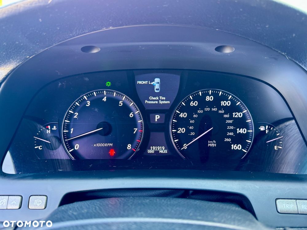Lexus LS - 32