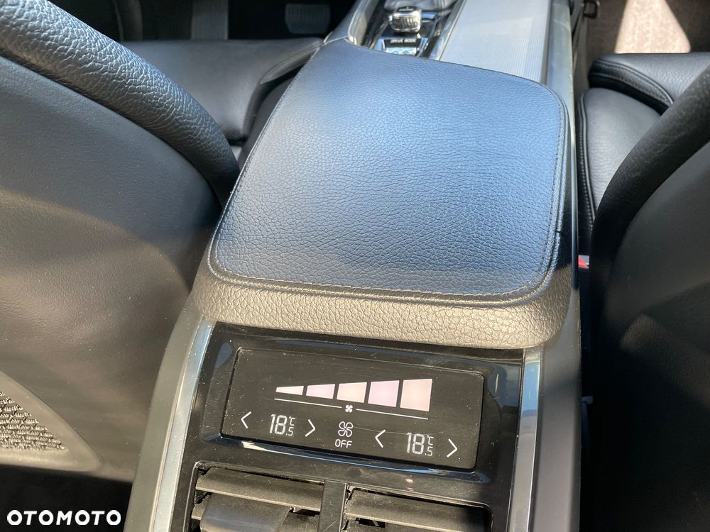 Volvo S90 D5 SCR AWD Inscription - 11