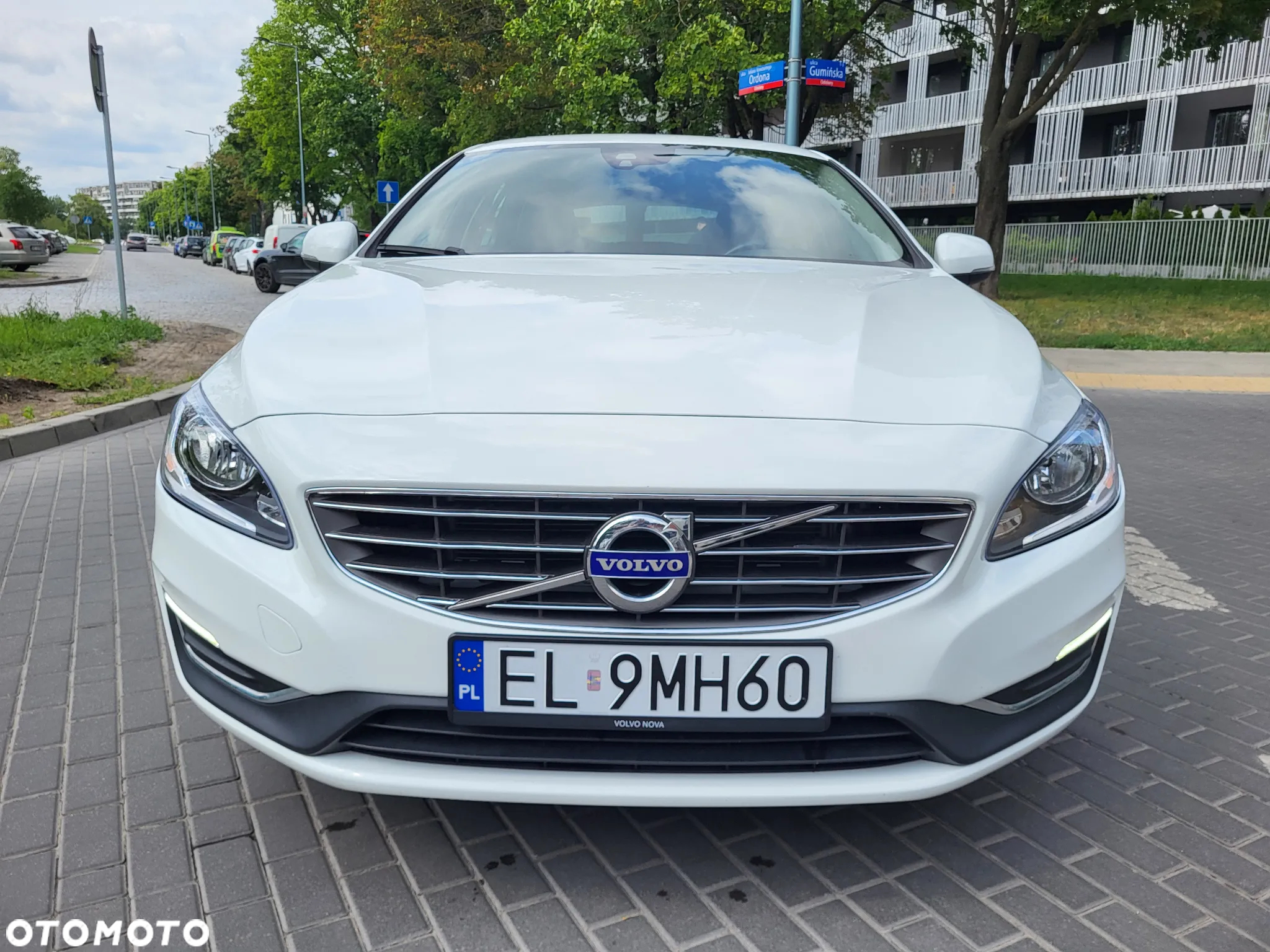 Volvo V60 T5 Drive-E Momentum - 2