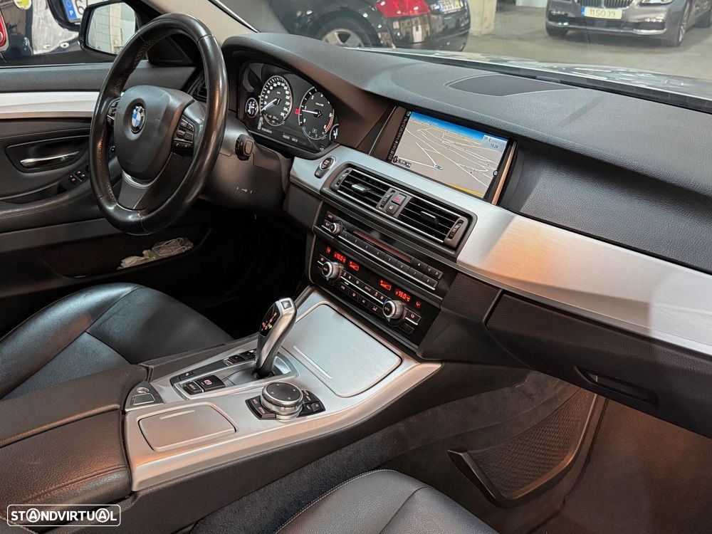 BMW 525 d Line Luxury Auto - 30