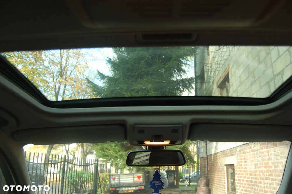 BMW Seria 3 320i - 11