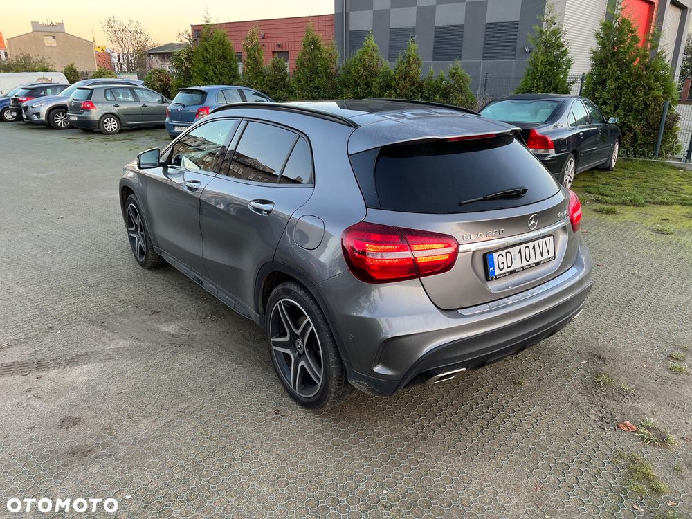 Mercedes-Benz GLA 220 4-Matic AMG Line - 3