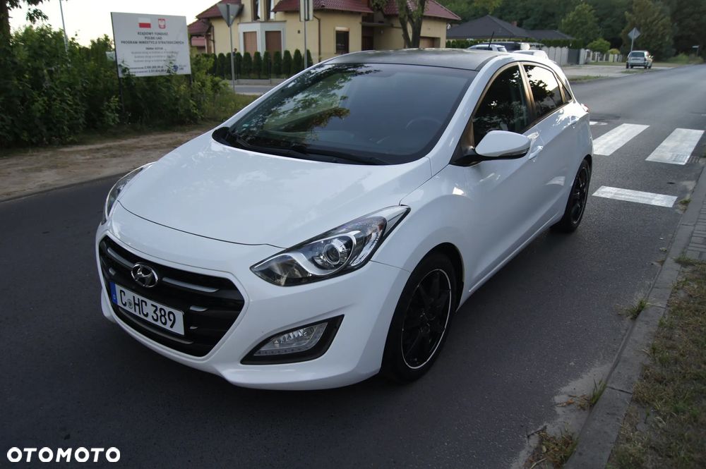 Hyundai i30 blue 1.4 YES Gold - 1