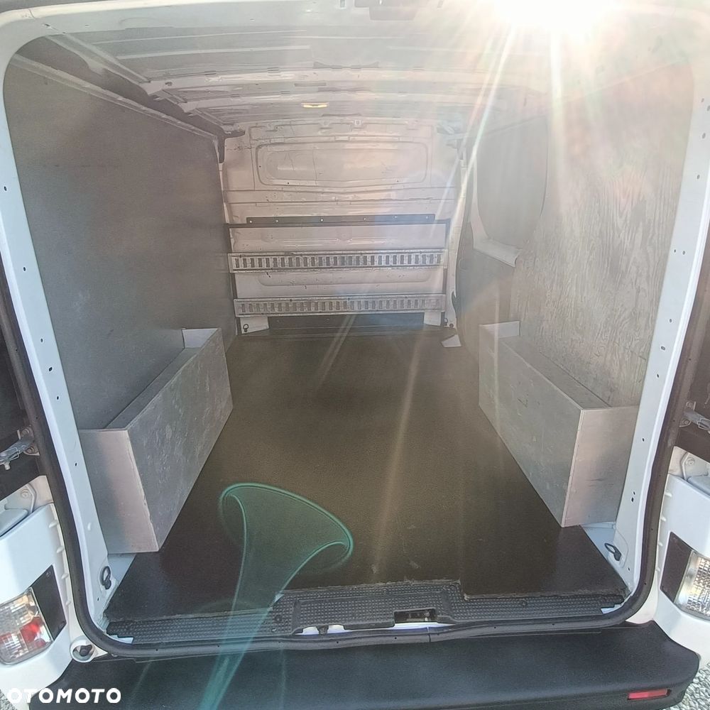 Renault Trafic II - 18