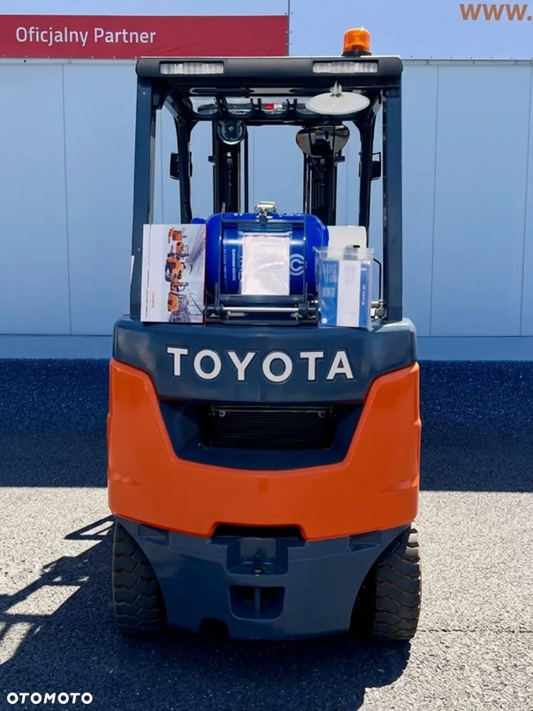 Toyota Tonero 02-8FGKF20 - 3