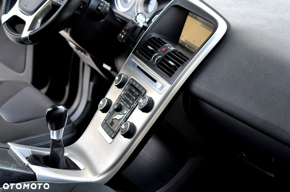 Volvo XC 60 D3 R-Design - 17