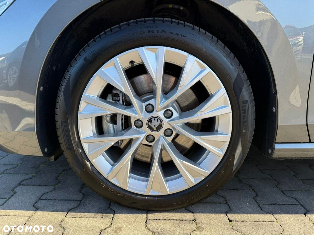 Skoda Superb 2.0 TSI Edition 130 DSG - 34