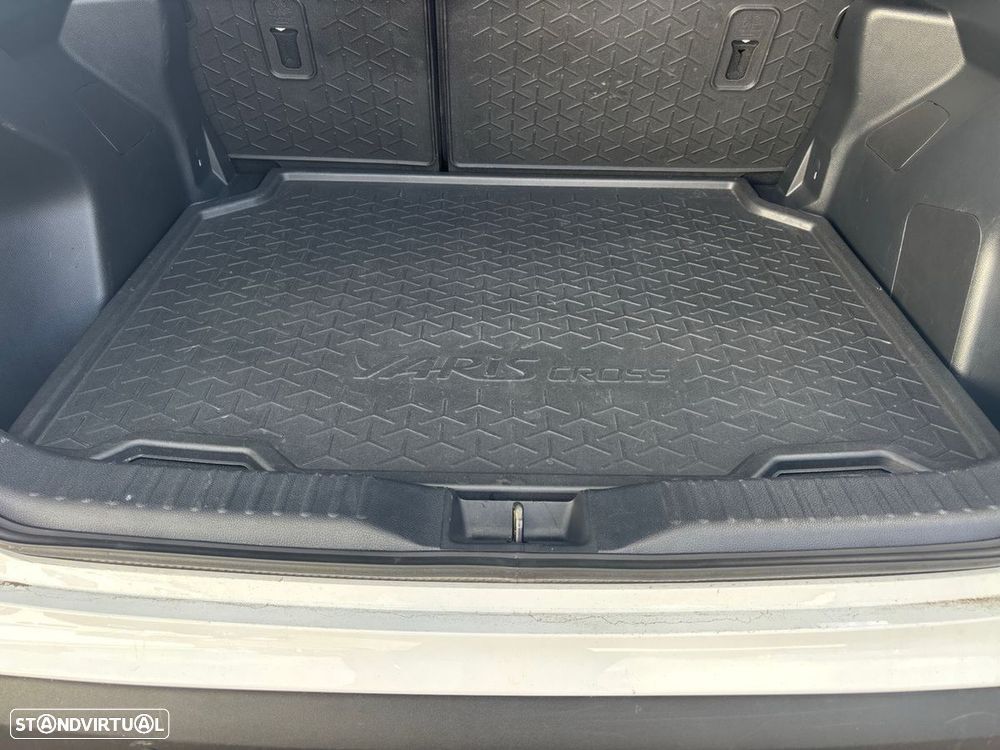 Toyota Yaris Cross 1.5 HDF Comfort Plus - 11