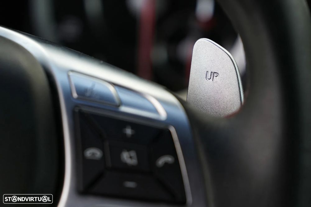 Mercedes-Benz A 45 AMG 4Matic Speedshift 7G-DCT - 12