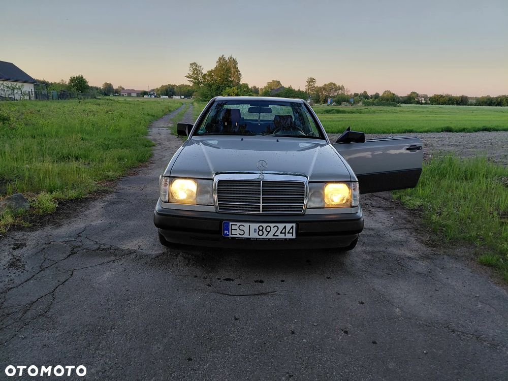 Mercedes-Benz W124 (1984-1993) - 18