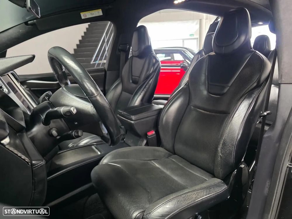 Tesla Model X P100D - 12