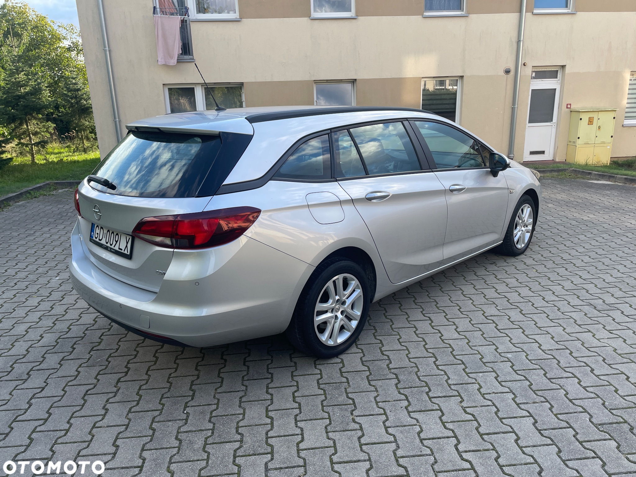 Opel Astra V 1.6 CDTI Enjoy S&S - 4