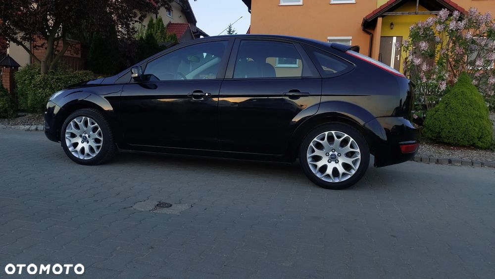 Ford Focus 1.6 Ti-VCT Black Magic - 2