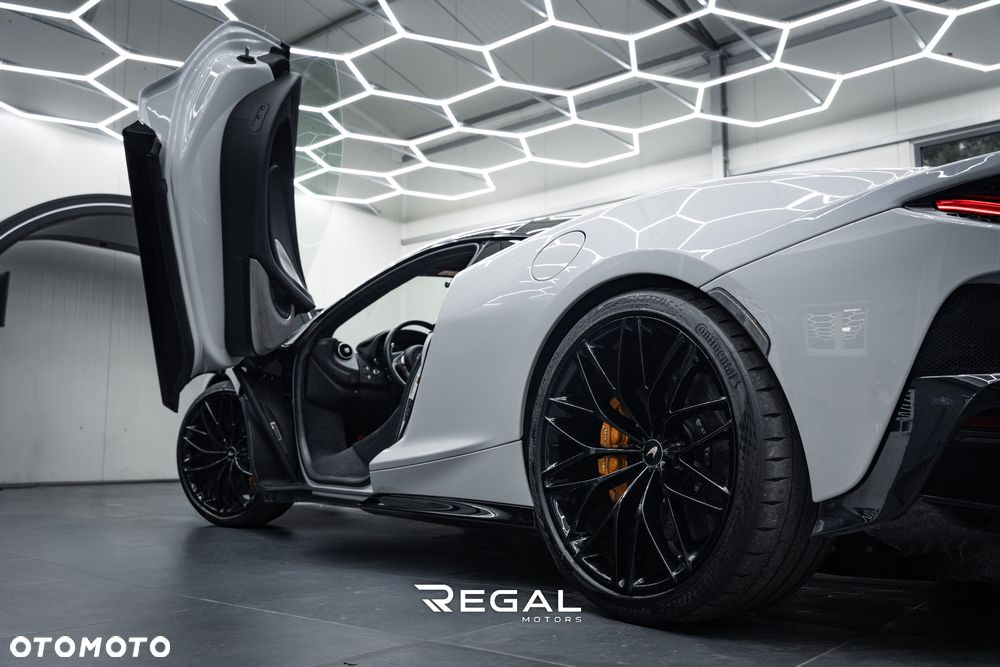 McLaren GT Standard - 9