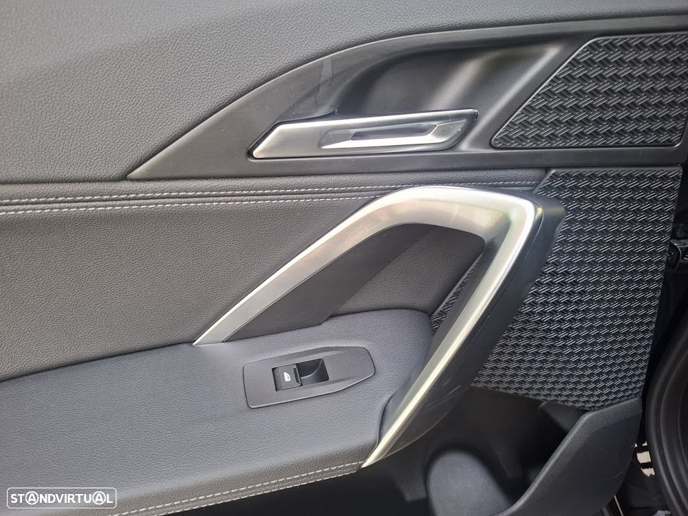 BMW iX1 xDrive30 xLine - 38