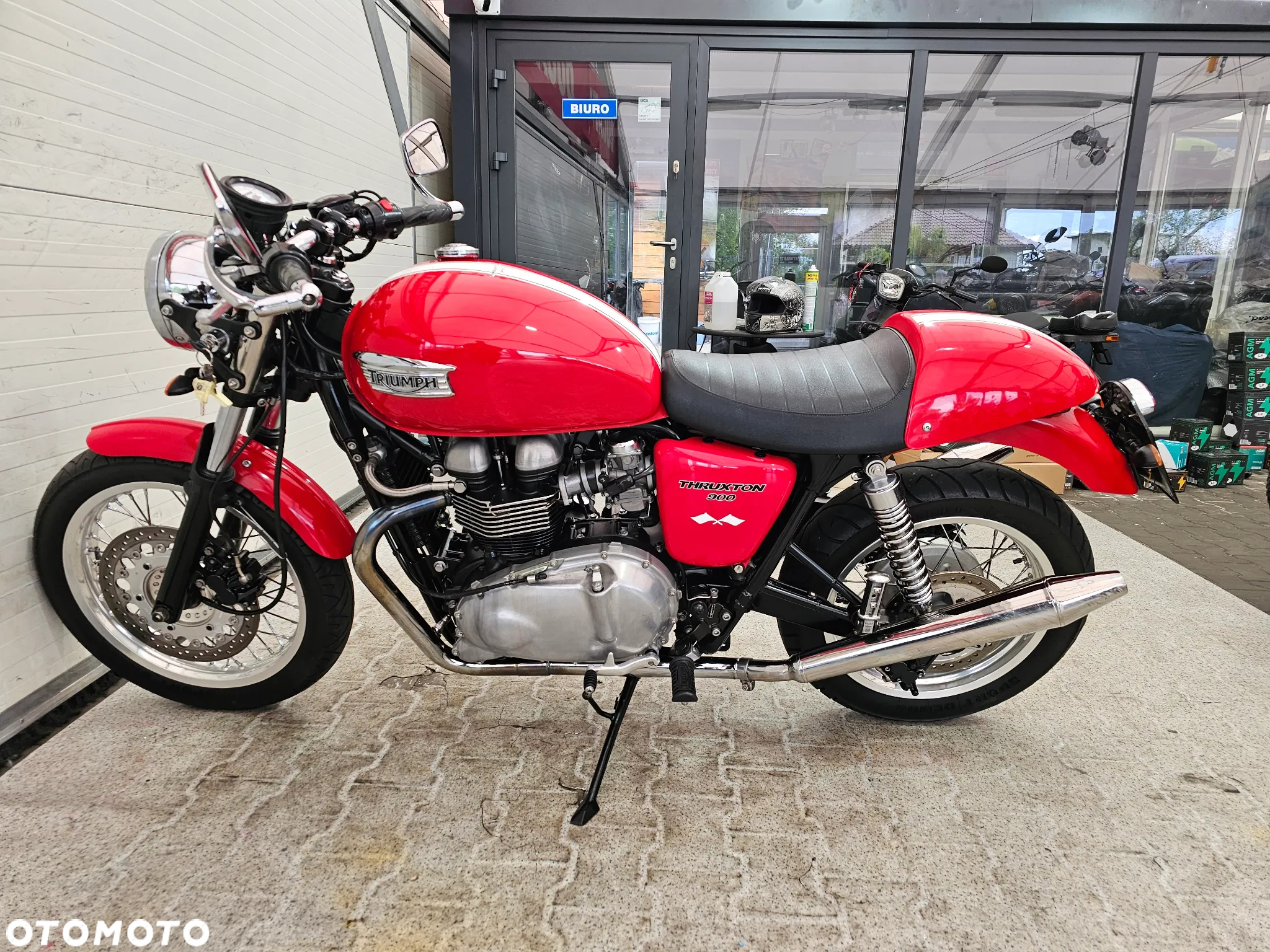 Triumph Thruxton - 18