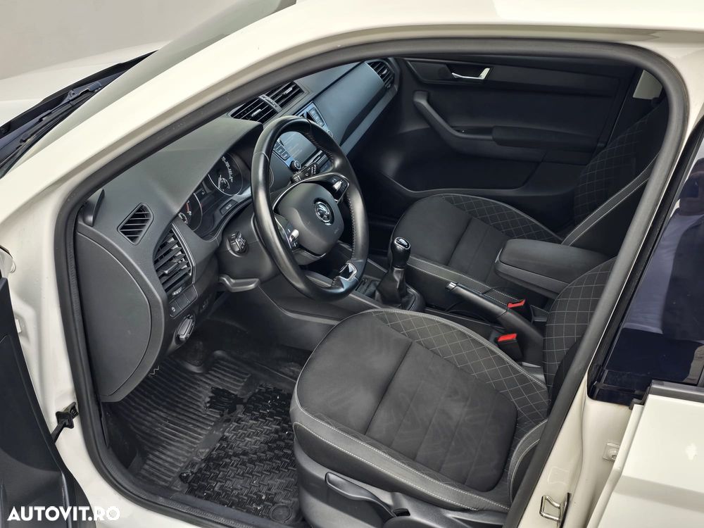 Skoda Fabia 2022 photo 5