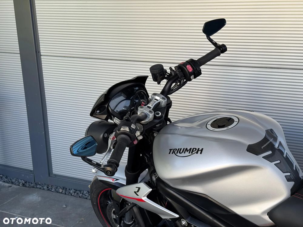 Triumph Street Triple - 6