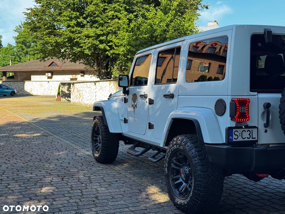 Jeep Wrangler 3.6 Unlim Sahara - 25