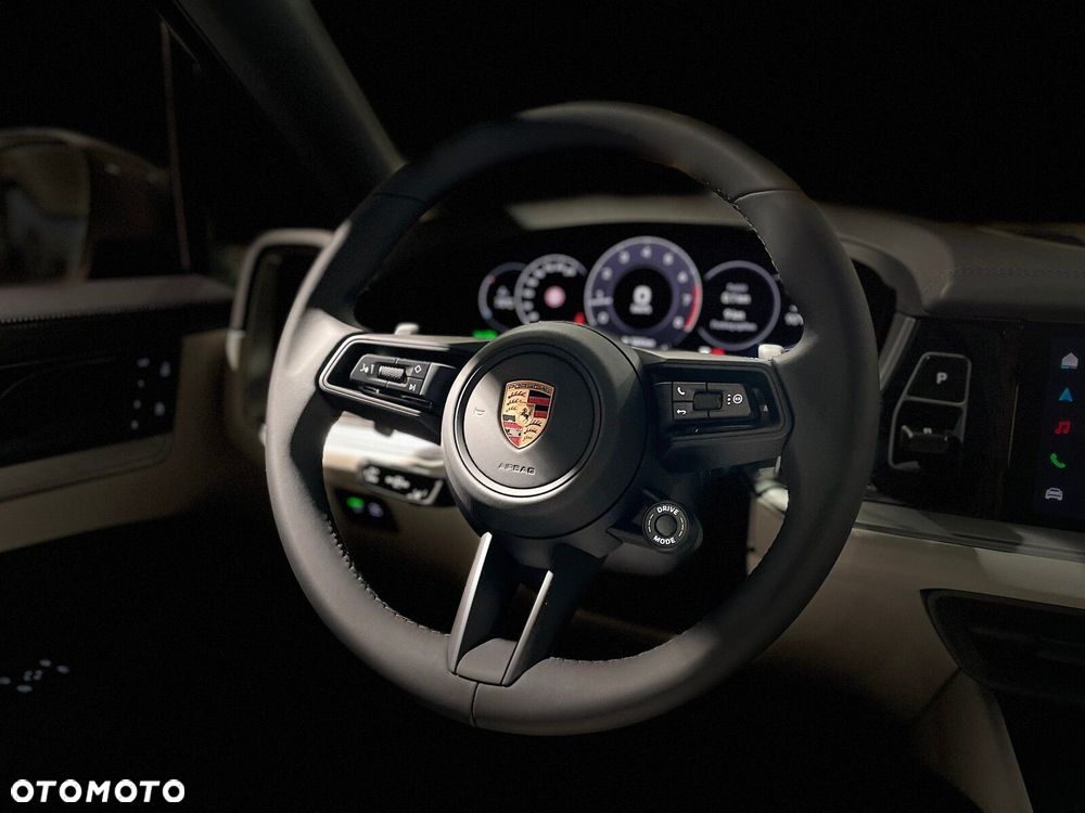 Porsche Cayenne - 23