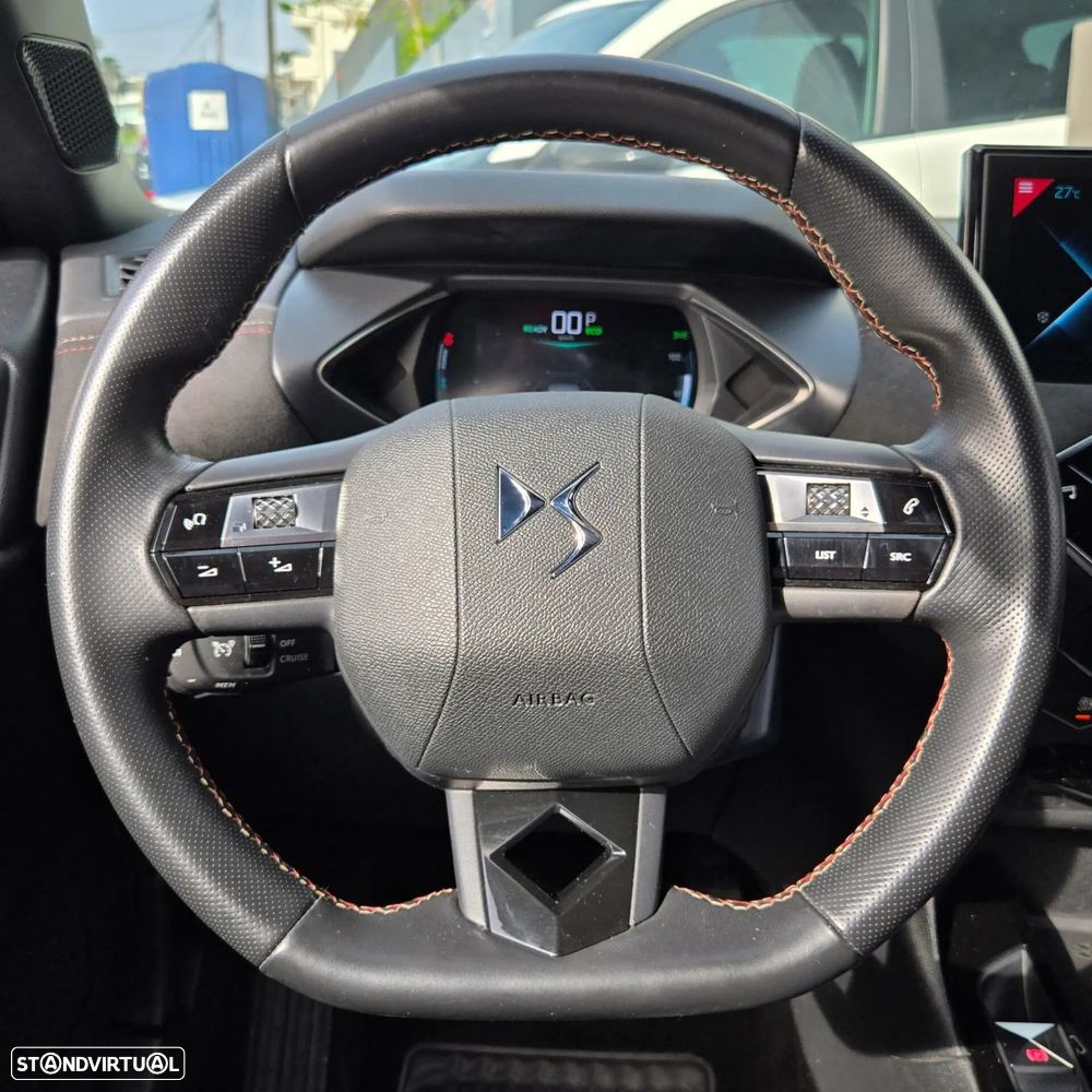DS DS3 Crossback E-TENSE PERFORMANCE LINE - 11