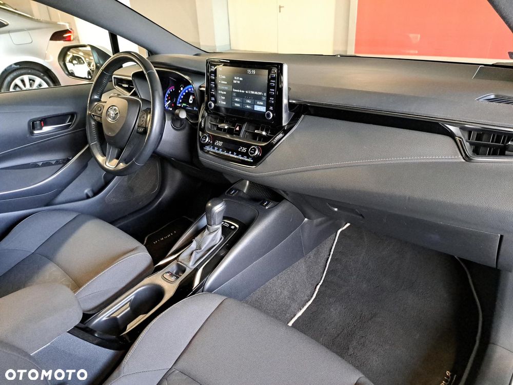 Toyota Corolla 1.8 Hybrid Comfort - 16