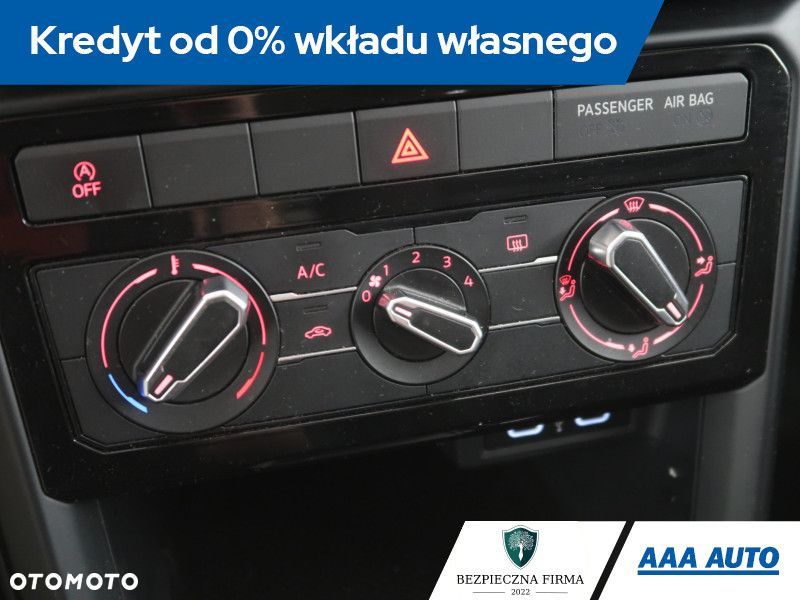 Volkswagen T-Cross - 14