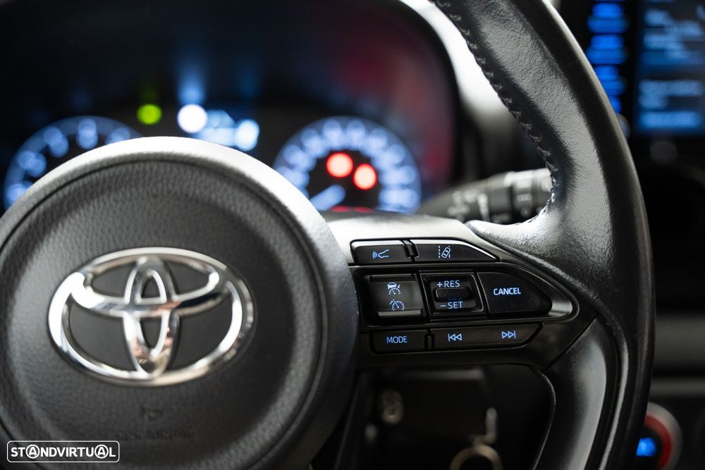 Toyota Yaris 1.5 VVT-i Comfort Plus - 17