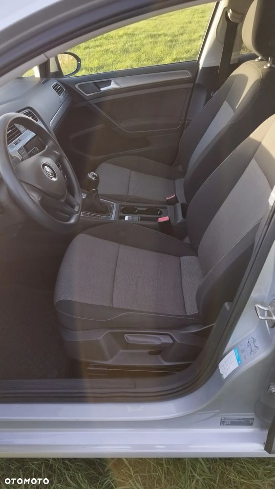 Volkswagen Golf - 21