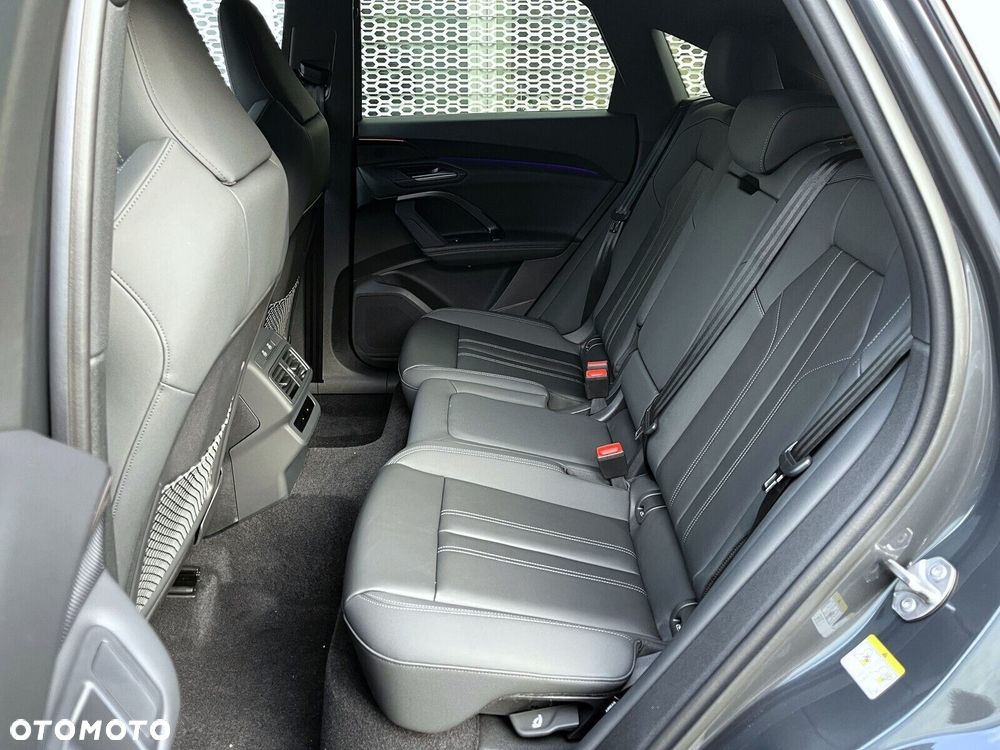 Audi Q5 Sportback - 25