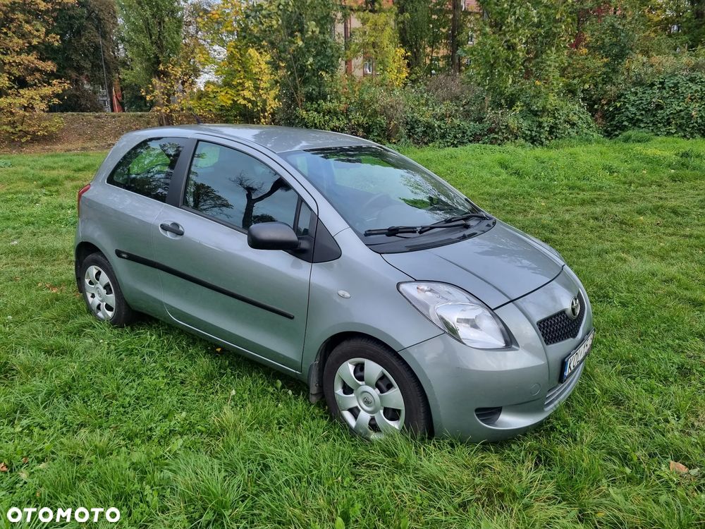 Toyota Yaris 2006 photo 4