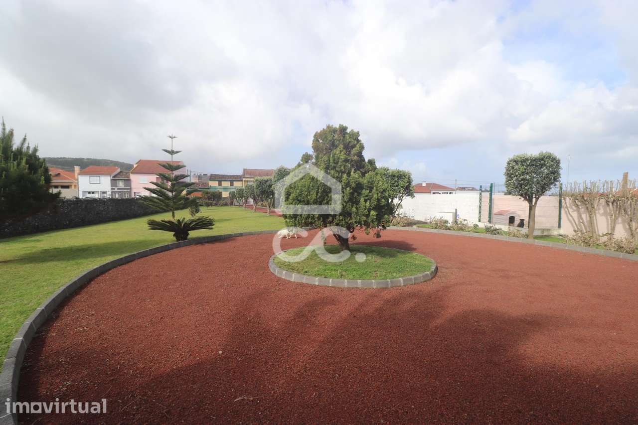 Moradia com 3 Quartos - Ribeirinha - Ribeira Grande - Grande imagem: 2/36