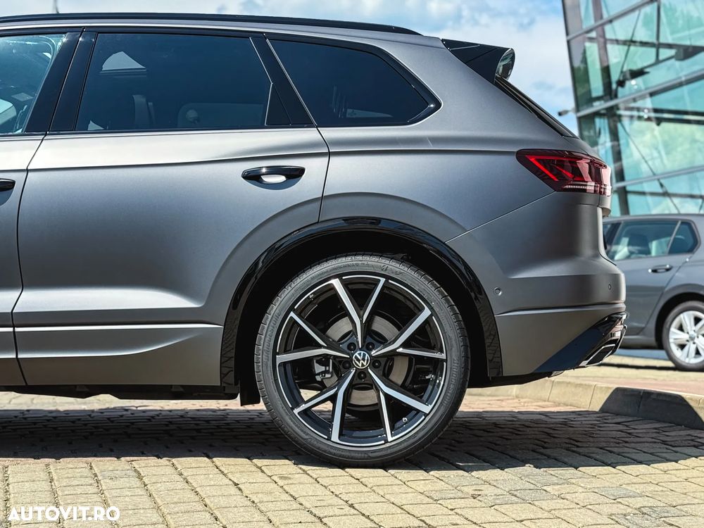 Volkswagen Touareg V6 TDI 4MOTION R-Line - 24