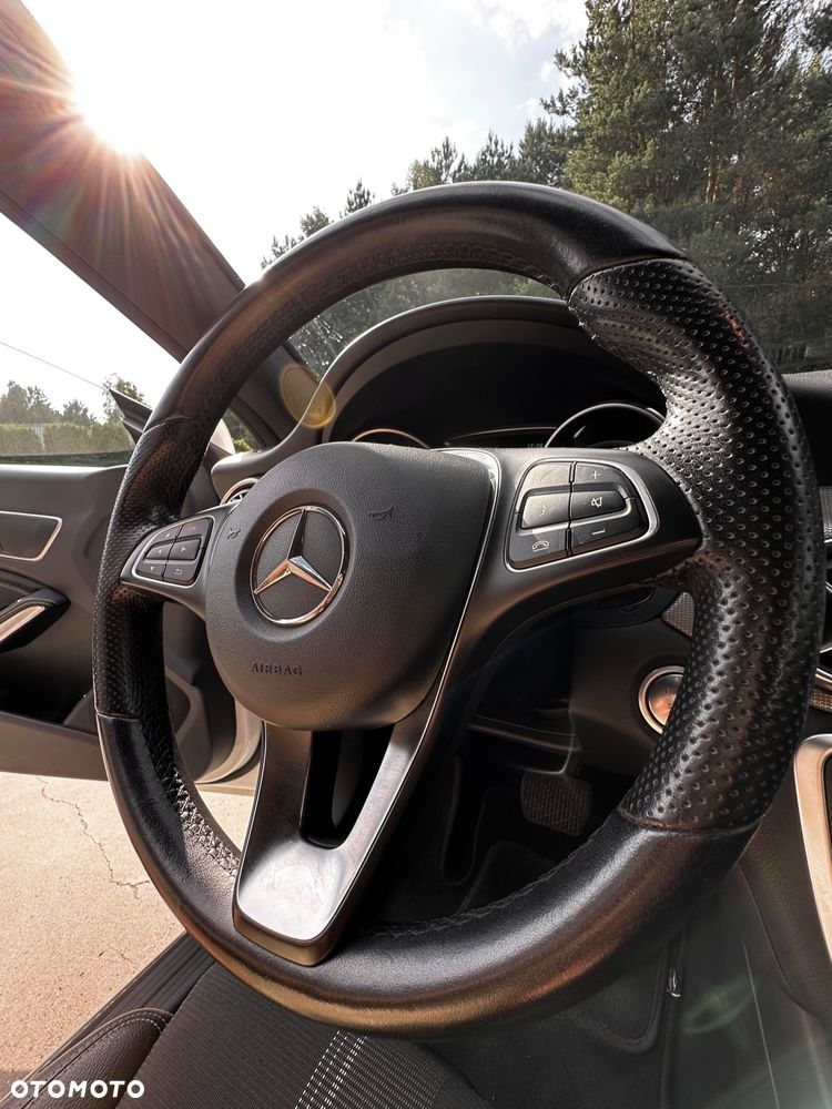 Mercedes-Benz CLA 180 7G-DCT Urban - 30