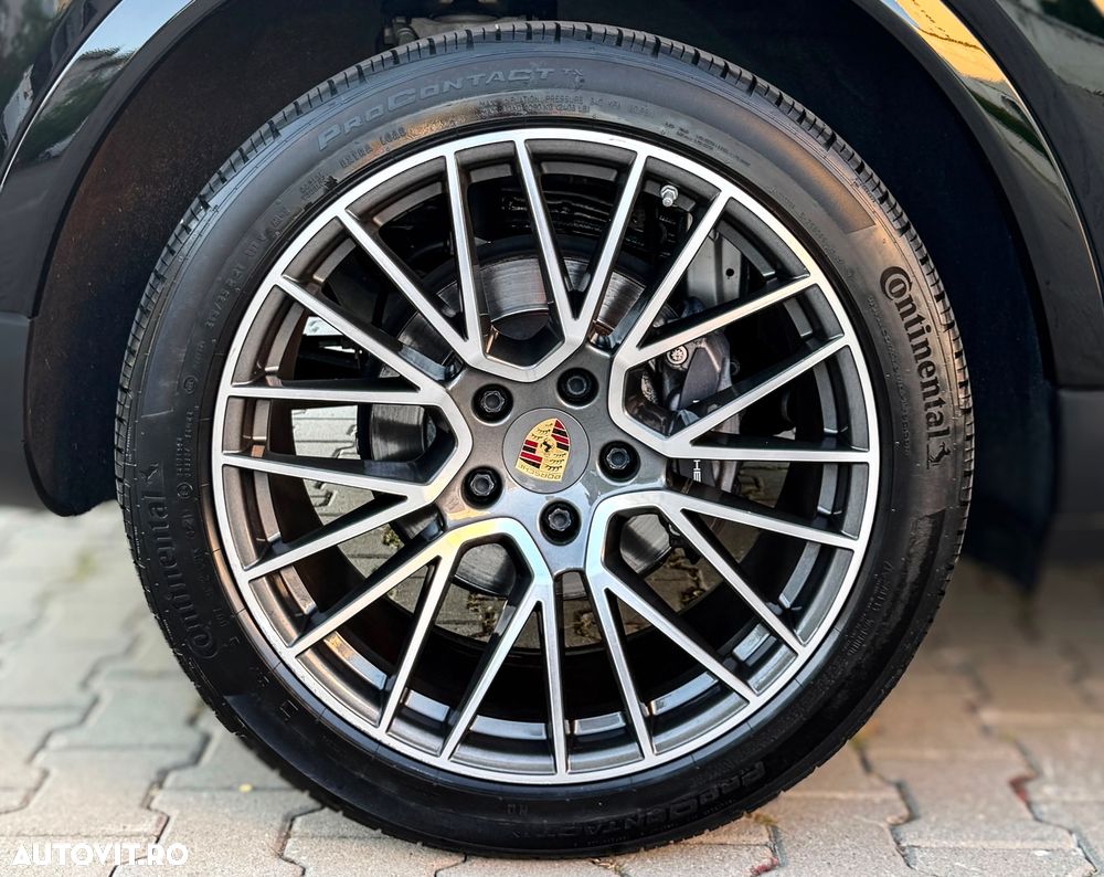 Porsche Cayenne Standard - 22