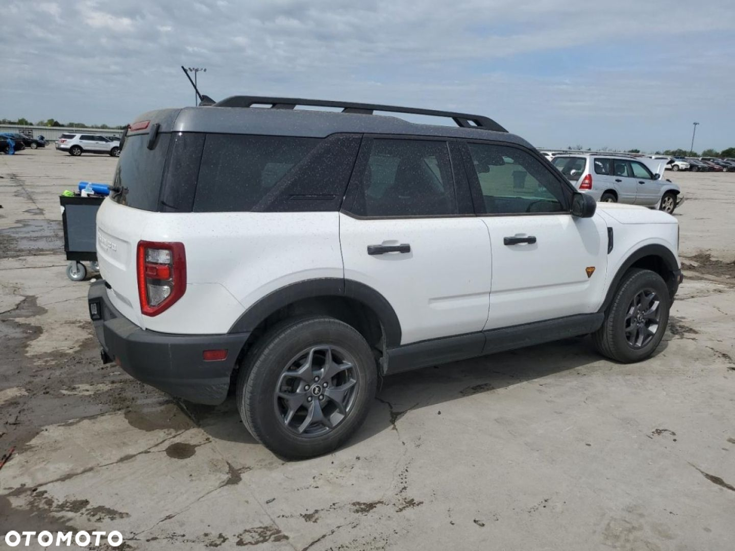 Ford Bronco - 5