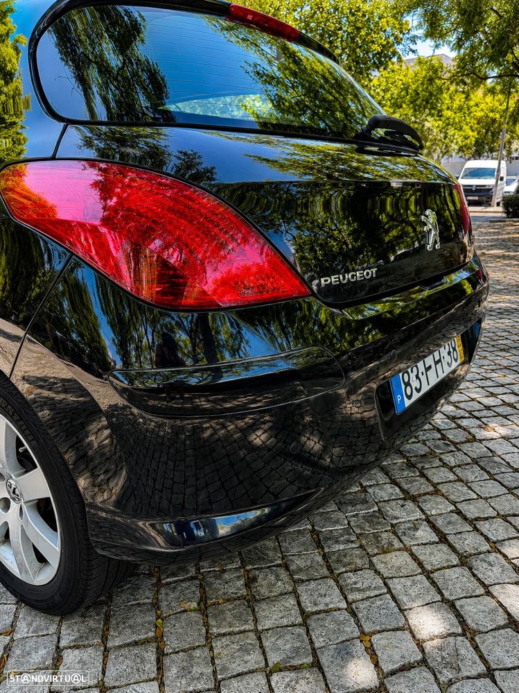 Peugeot 308 1.6 HDi Executive — fotografia 5