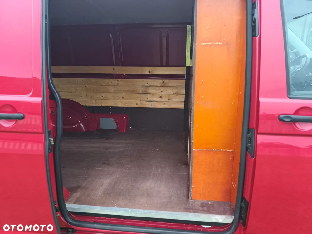 Volkswagen Transporter - 30