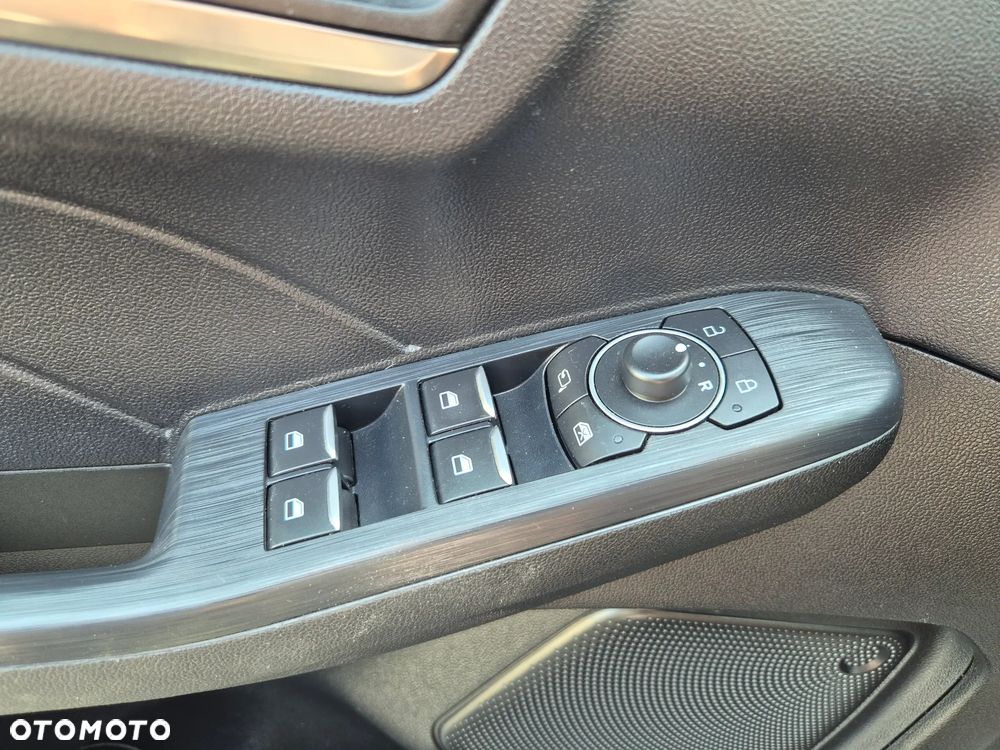 Ford Kuga 2.5 Duratec PHEV TITANIUM - 28