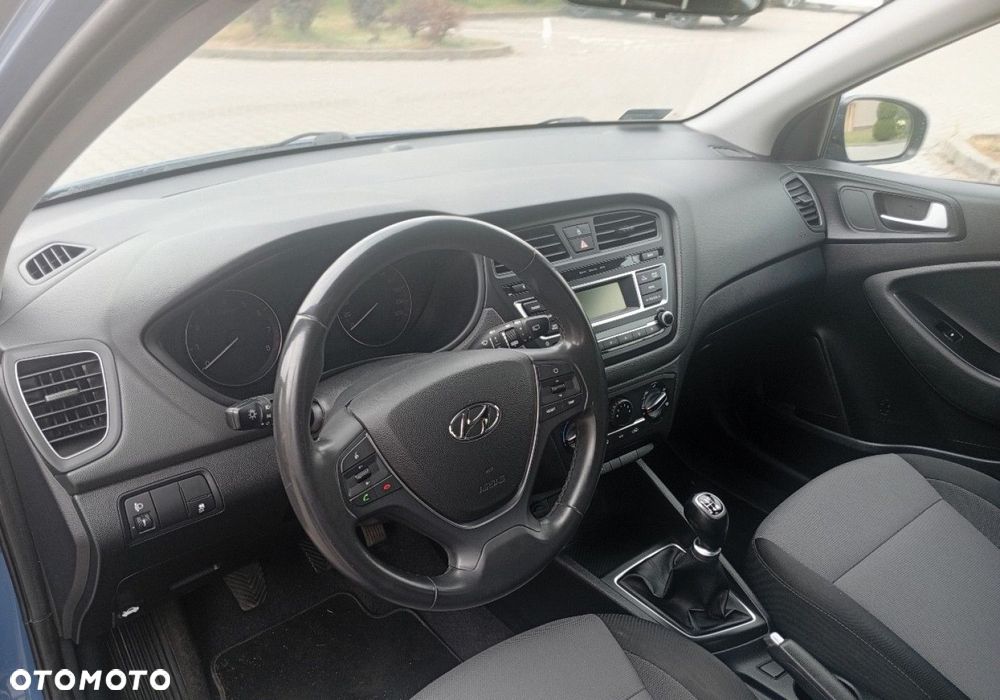 Hyundai i20 - 18