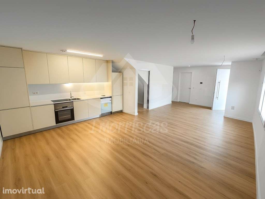 Moradia V2+1 em Pirescoxe, Santa Iria de Azóia - Grande imagem: 3/30