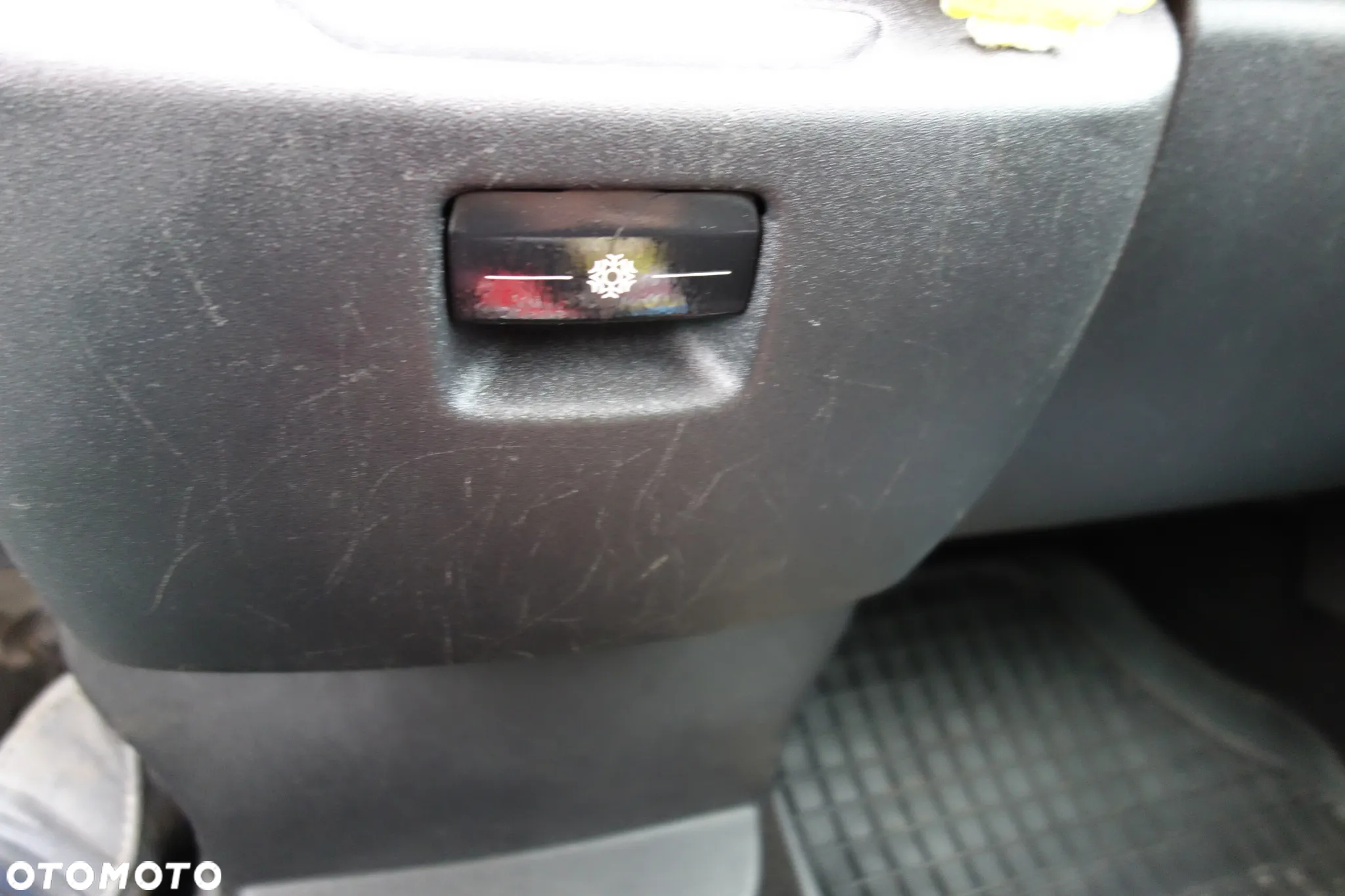 Citroën C4 Picasso 1.6 HDi Equilibre Navi Pack MCP - 17