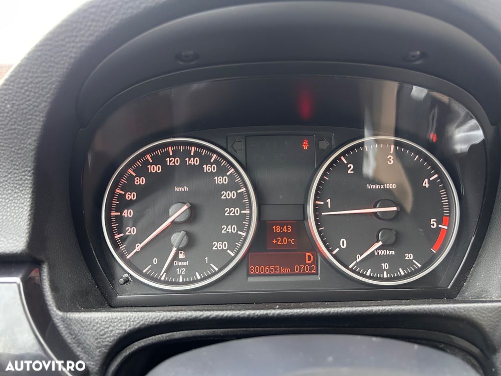 BMW Seria 3 320d DPF Aut. - 8