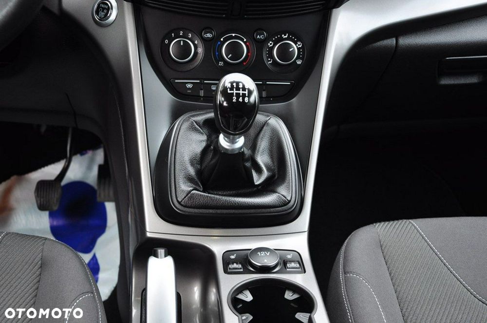 Ford Kuga - 35
