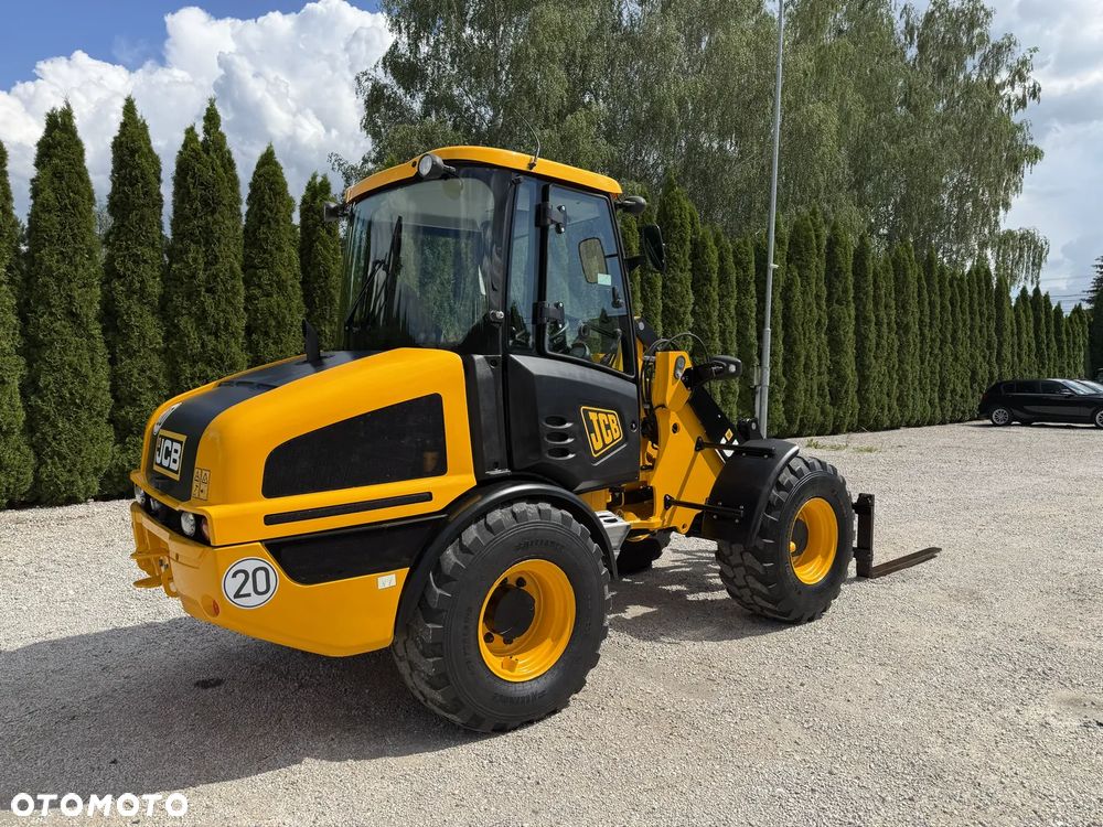 JCB 407 T4 / 2019 ROK / SILNIK 4-CYL BEZ DPF I ADBLUE / PIĘKNA / ORYGINAŁ / ZADBANA / SPROWADZONA Z NIEMIEC / MAŁE GABARYTY / SILNA / 406 408 409 60 70 M 506 509 - 9