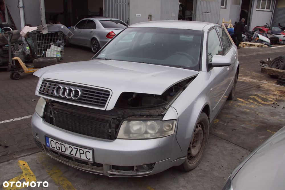 Auto na części - Audi A4 B6 1.9 TDI 131 KM AWX FEC LY7W 2001R Silnik Skrzynia Drzwi Maska Błotnik Klapa Zderzak Lampa Lusterko Klamka Szyba Deska Kokpit Sterownik Moduł Czujnik Licznik Panel Kierownica - 1
