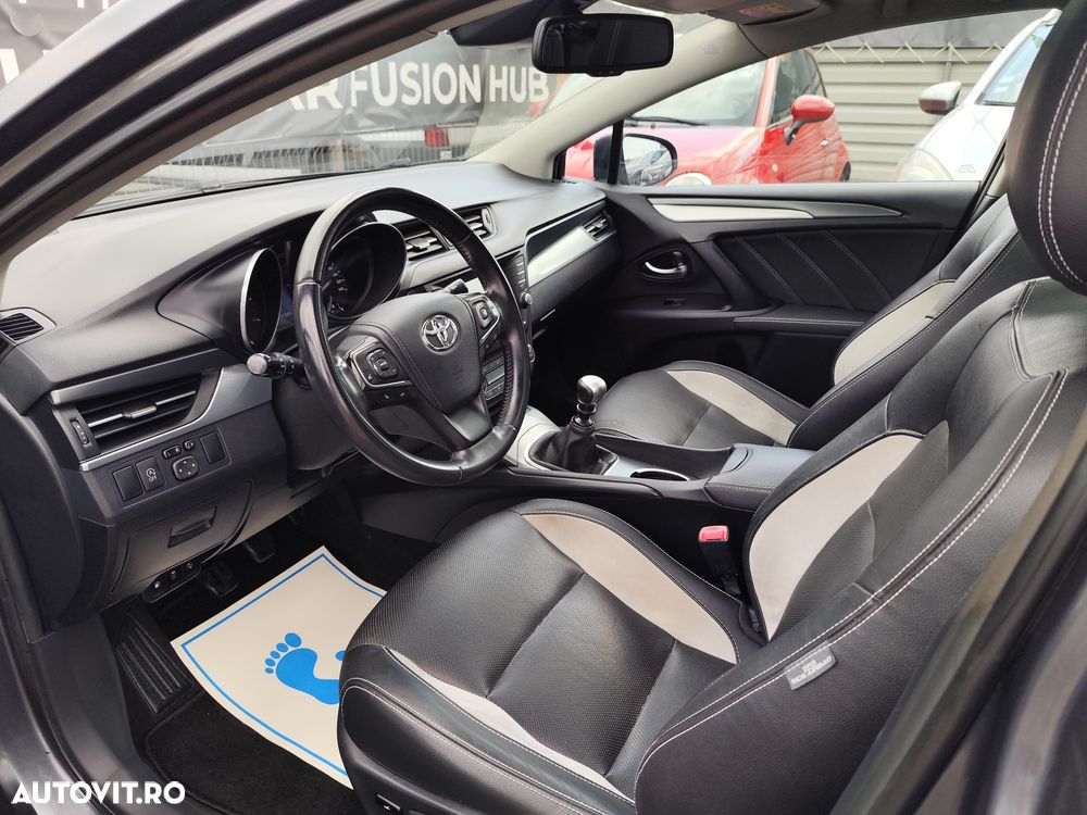 Toyota Avensis 2.0 D-4D Executive - 13