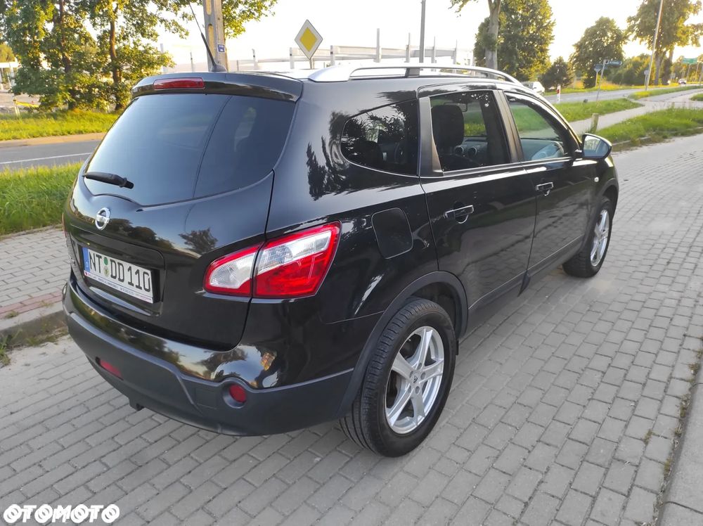 Nissan Qashqai+2 - 1