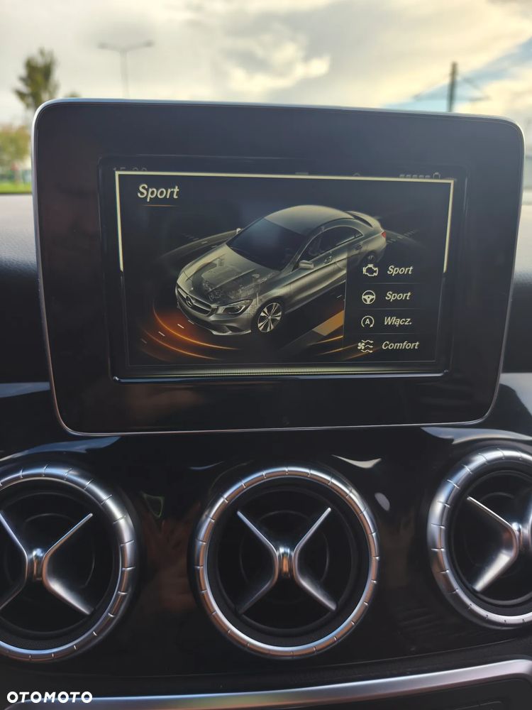 Mercedes-Benz CLA 250 4Matic 7G-DCT Sport - 18