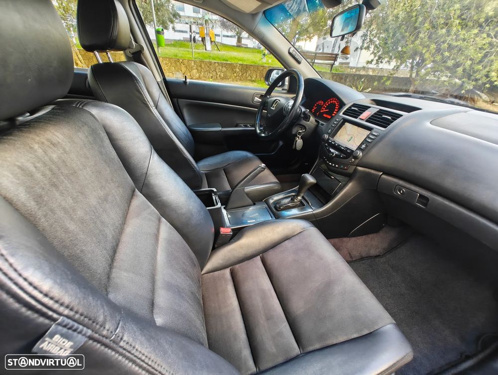 Honda Accord 2.0 Sport W.Navi Auto - 25